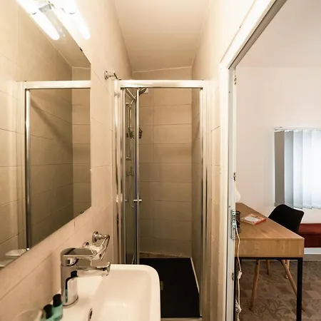 A Modern Maltese Townhouse In Hébergement de vacances Siggiewi