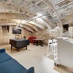 Chic 4br Maltese Gem With Game In Holiday home *