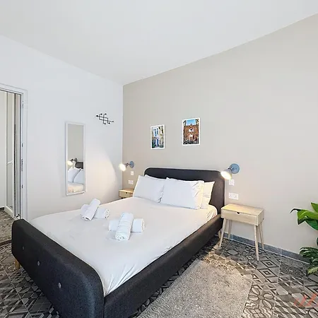 Chic 4br Maltese Gem With Game In
