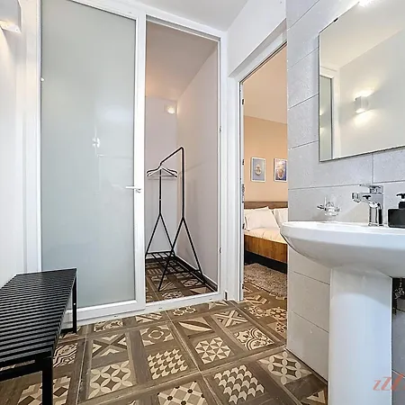 Chic 4br Maltese Gem With Game In Siġġiewi