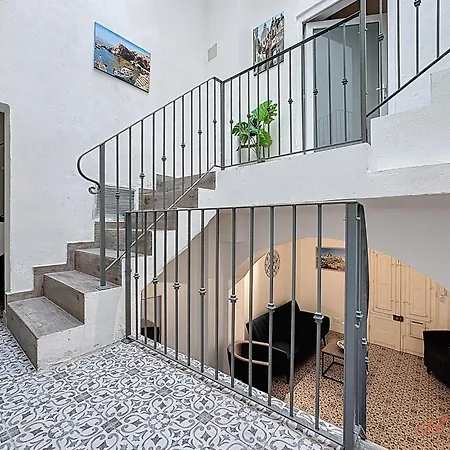Chic 4br Maltese Gem With Game In *