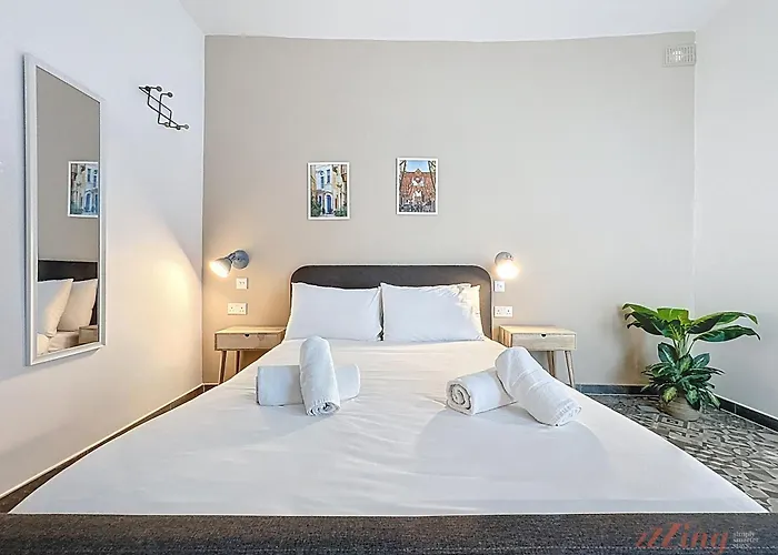 Vakantiehuis Modern Maltese Gem With Game Cellar