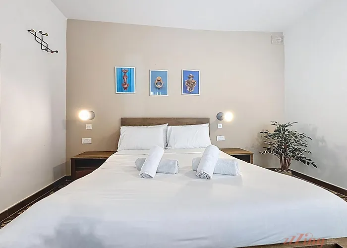 Vakantiehuis Modern Maltese Gem With Game Cellar