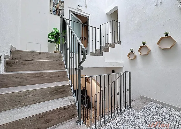 Vakantiehuis Modern Maltese Gem With Game Cellar